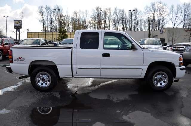 2006 GMC Sierra CREW CAB SLT