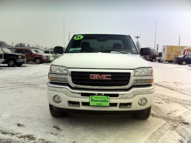 2006 GMC Sierra CREW CAB SLT