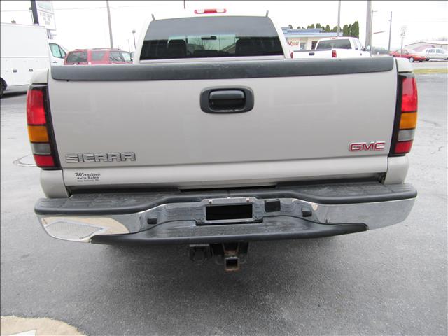 2006 GMC Sierra Base