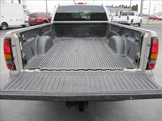 2006 GMC Sierra Base