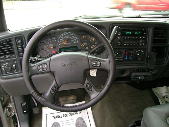 2006 GMC Sierra 4WD LX AT