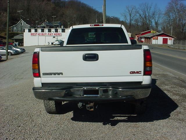 2006 GMC Sierra Unknown