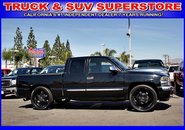 2006 GMC Sierra 2dr Cpe 2SS