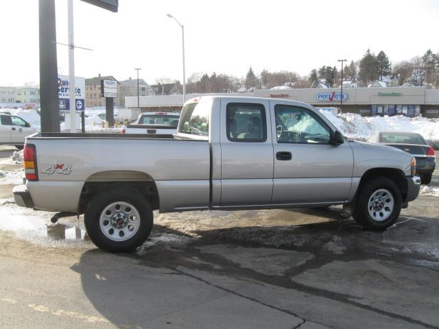 2006 GMC Sierra Unknown