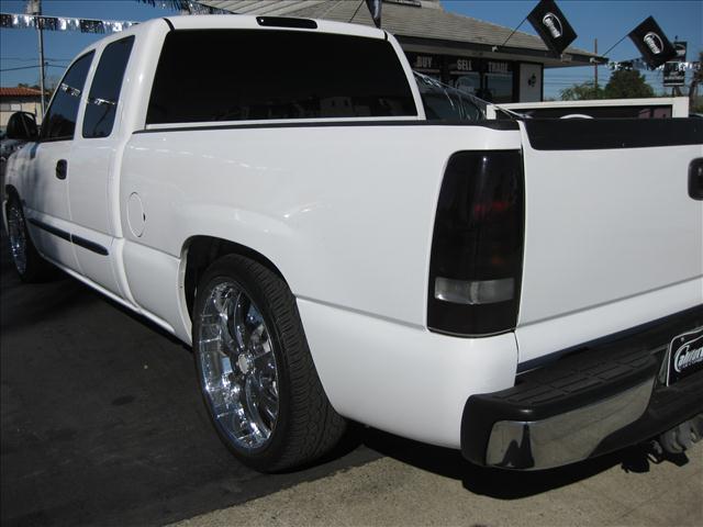 2006 GMC Sierra CREW CAB SLT