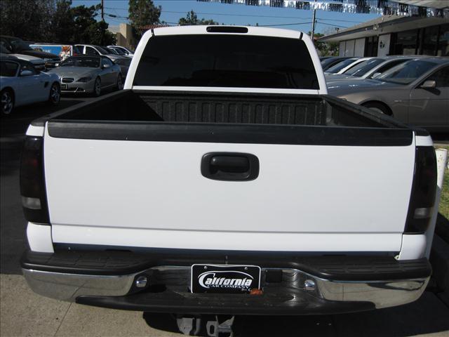 2006 GMC Sierra CREW CAB SLT