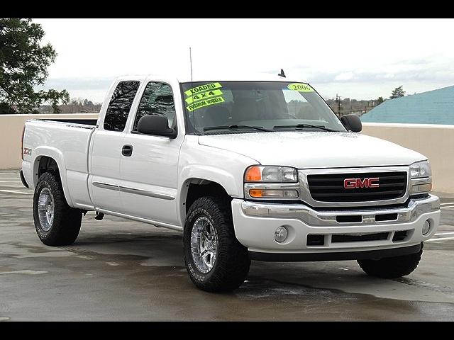 2006 GMC Sierra EX Coupe 2D