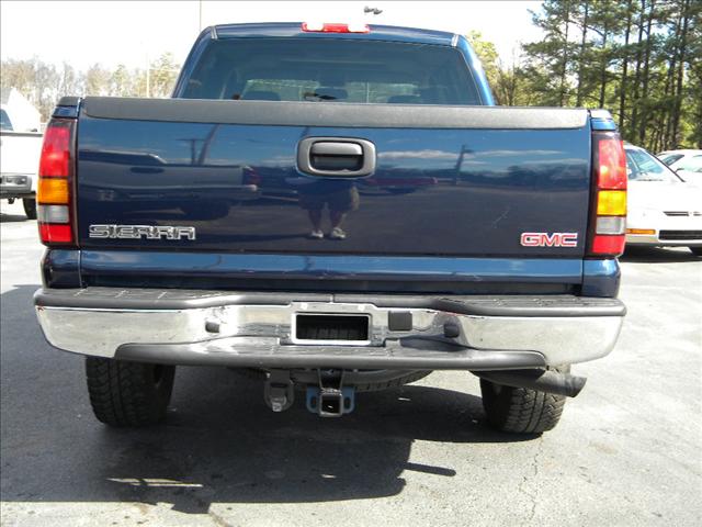 2006 GMC Sierra SLT