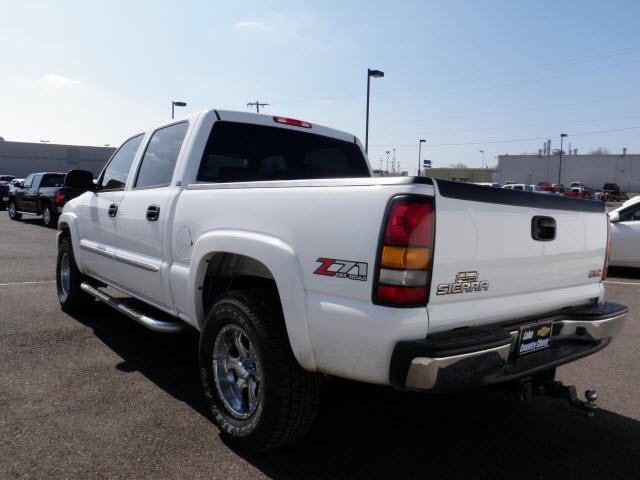 2006 GMC Sierra SLT