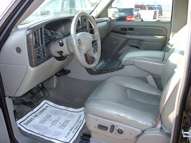 2006 GMC Sierra EX Sedan 4D