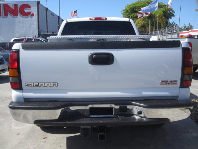 2006 GMC Sierra CREW CAB SLT