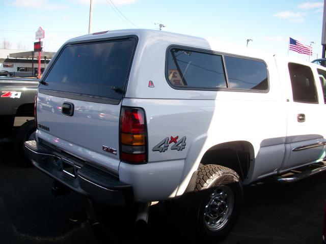 2006 GMC Sierra SLE Sierra 2WD