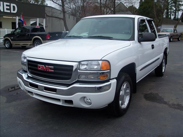 2006 GMC Sierra V8 R-design