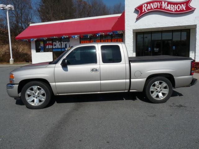 2006 GMC Sierra V8 R-design