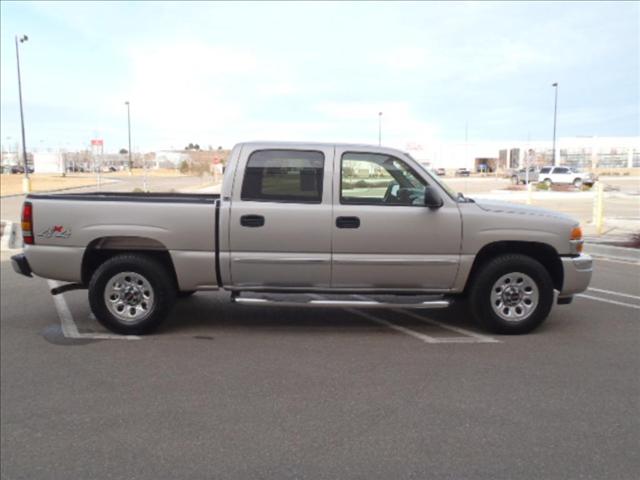 2006 GMC Sierra 4dr Sdn I4 Auto EX