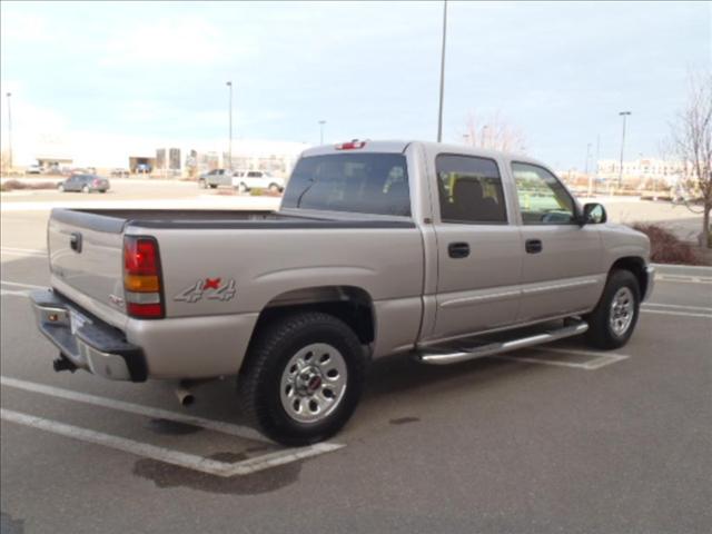 2006 GMC Sierra 4dr Sdn I4 Auto EX