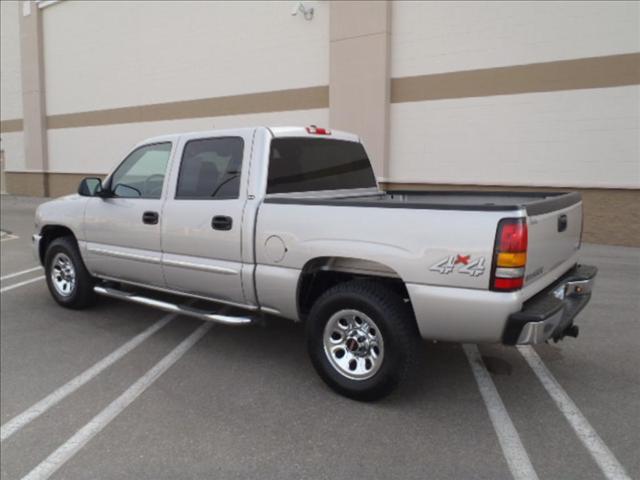 2006 GMC Sierra 4dr Sdn I4 Auto EX