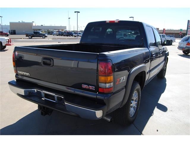 2006 GMC Sierra CREW CAB SLT