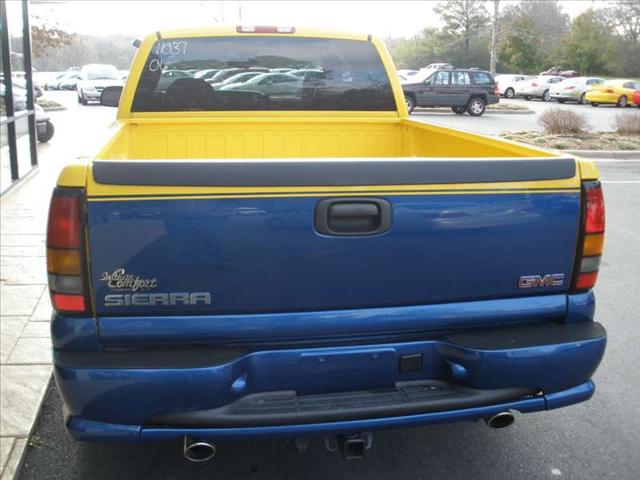 2006 GMC Sierra V8 R-design