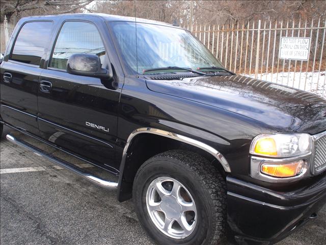 2006 GMC Sierra EX Sedan 4D