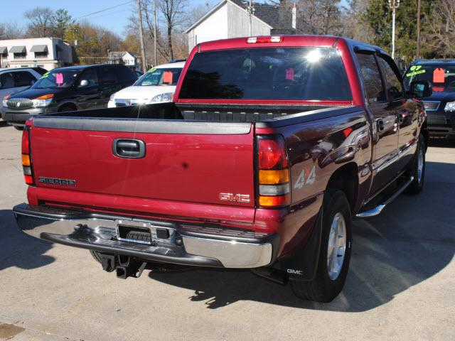 2006 GMC Sierra CREW CAB SLT