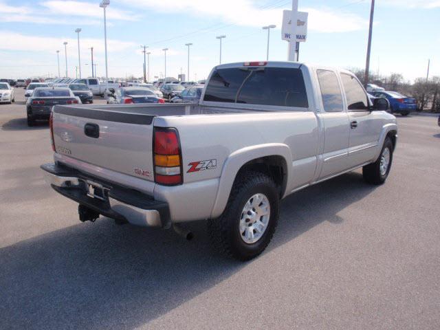 2006 GMC Sierra V8 R-design