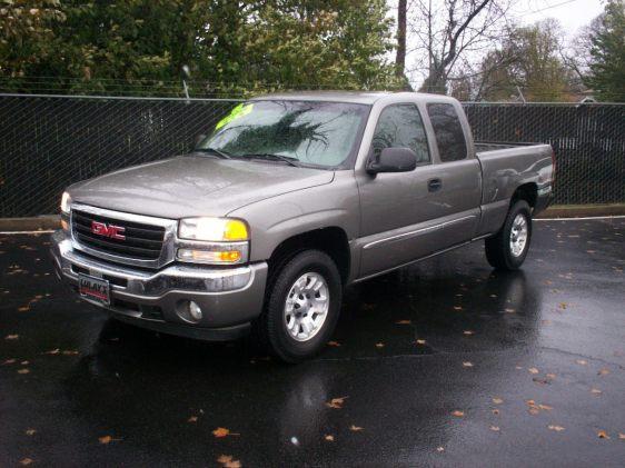 2006 GMC Sierra EX - Clean Carfax