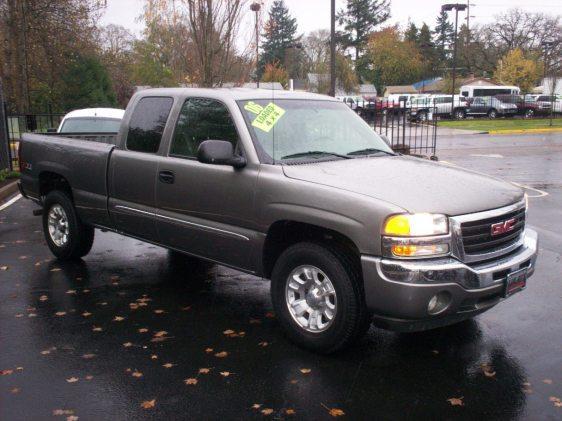 2006 GMC Sierra EX - Clean Carfax