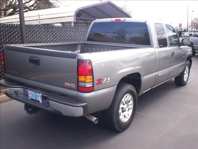 2006 GMC Sierra EX - Clean Carfax