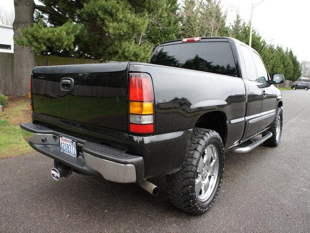 2006 GMC Sierra 1500 LTZ 4WD