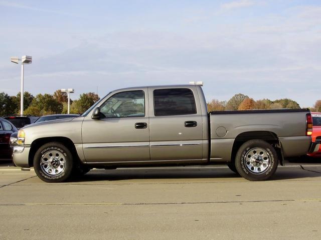 2006 GMC Sierra EX - Clean Carfax