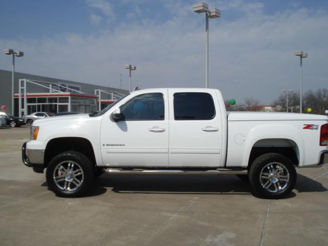 2007 GMC Sierra SLT