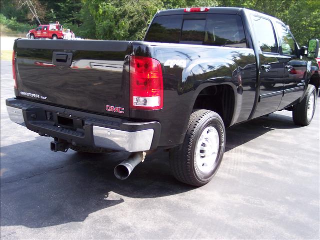 2007 GMC Sierra 5dr CE