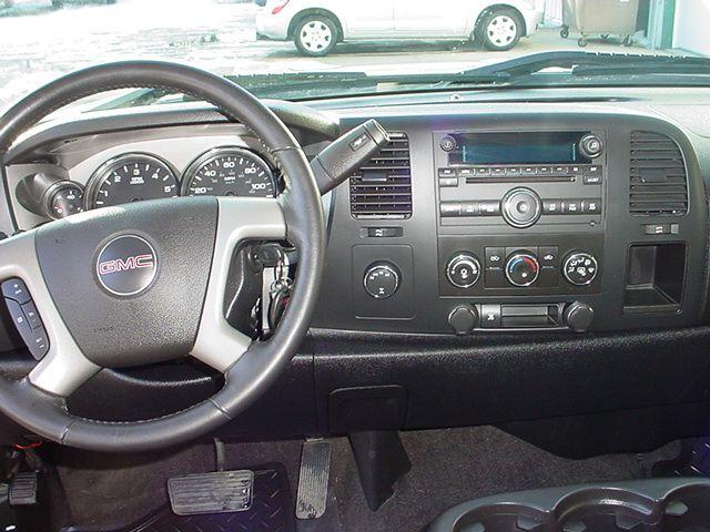 2007 GMC Sierra 4dr Sdn I4 Auto EX