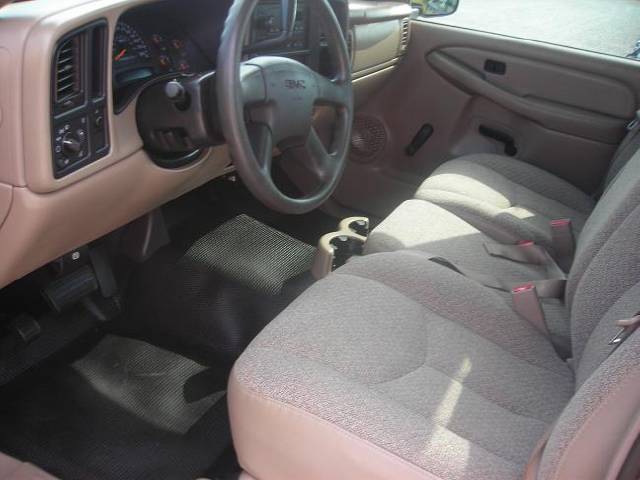 2007 GMC Sierra 2dr Roadster 5.0L Silver Arrow