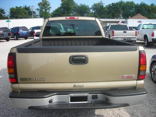 2007 GMC Sierra 2dr Roadster 5.0L Silver Arrow