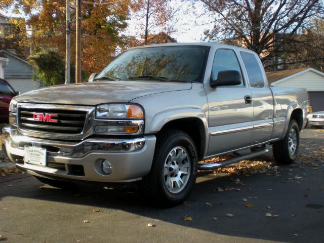 2007 GMC Sierra Standard 4X4 Hardtop