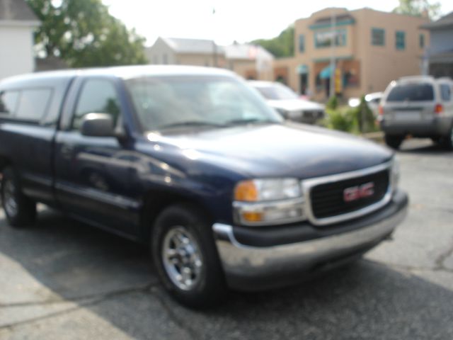 1999 GMC Sierra 1500 2003 Nissan Touring