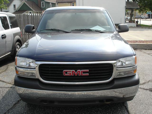 1999 GMC Sierra 1500 2003 Nissan Touring