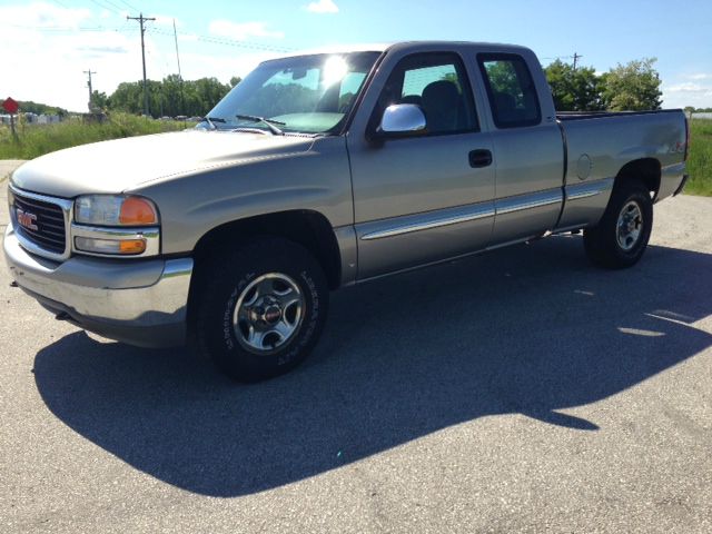 2000 GMC Sierra 1500 B1500 Chariot High Top Conversation