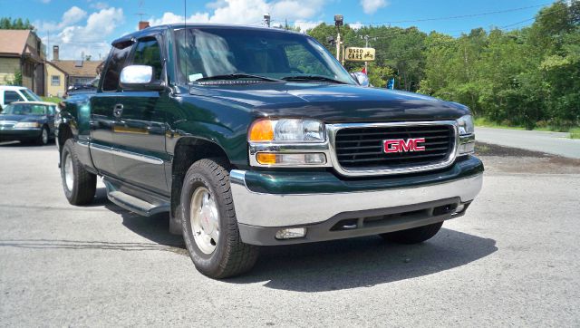 2001 GMC Sierra 1500 Standard 4X4 Hardtop