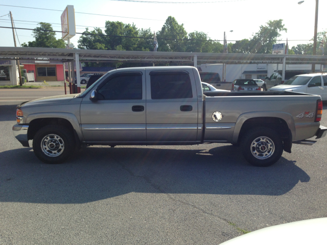 2001 GMC Sierra 1500 2005 Suzuki XL7