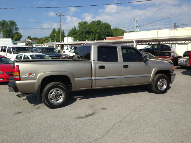 2001 GMC Sierra 1500 2005 Suzuki XL7