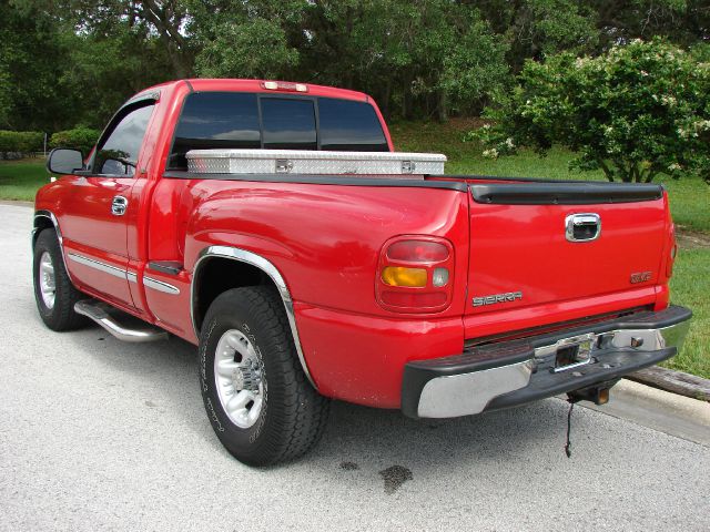 2001 GMC Sierra 1500 Luxury R350 4D Utility