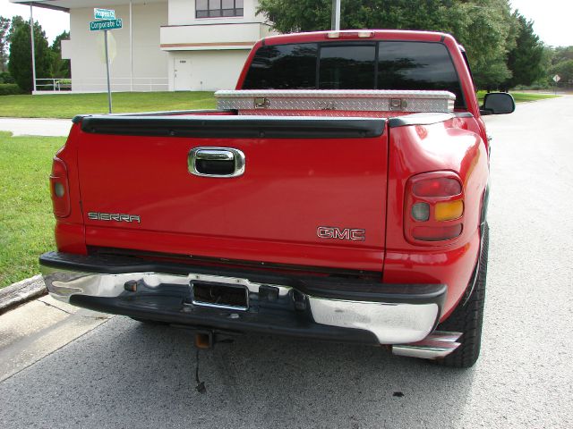 2001 GMC Sierra 1500 Luxury R350 4D Utility