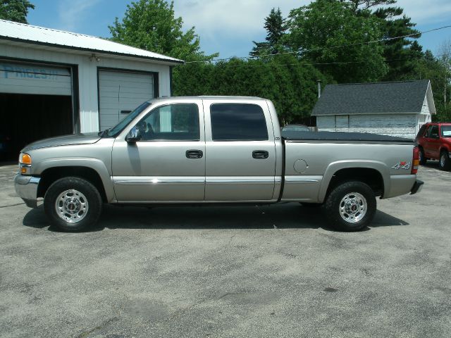 2001 GMC Sierra 1500 2005 Suzuki XL7