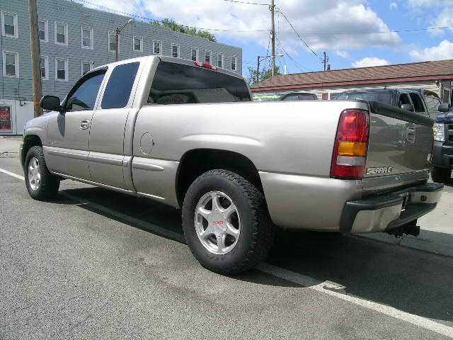 2001 GMC Sierra 1500 EX Sedan 4D