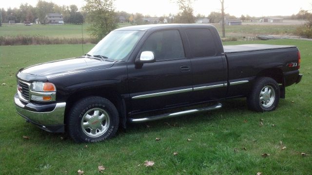 2002 GMC Sierra 1500 Standard 4X4 Hardtop