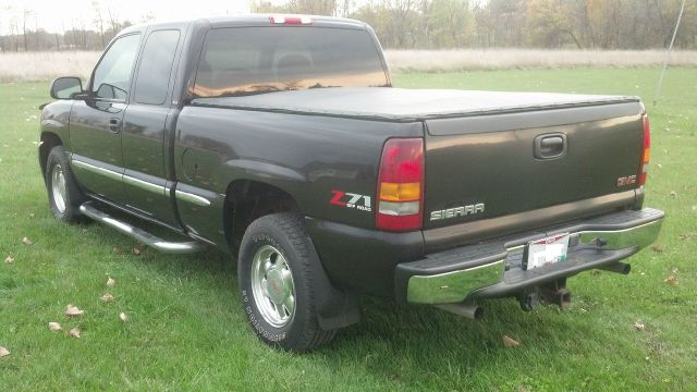 2002 GMC Sierra 1500 Standard 4X4 Hardtop