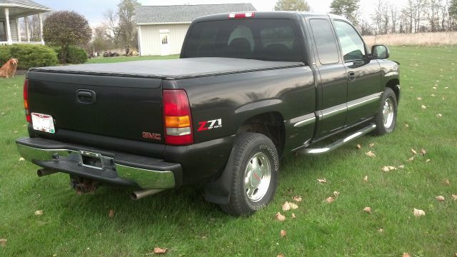 2002 GMC Sierra 1500 Standard 4X4 Hardtop